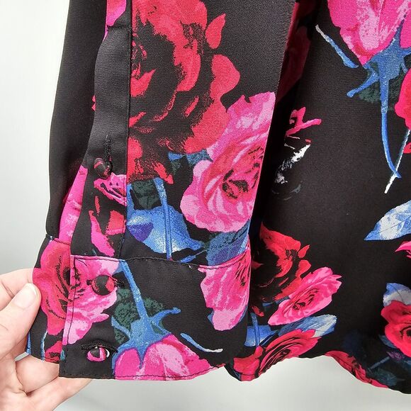 Torrid Top Black Size 4 4x Rose Floral Roll Sleeves Lightweight Plus Size Harper - Picture 5 of 8